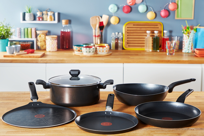 Tefal Easy Cook Frypan 28Cm Titanium Non Stick Thermo Signal 100% Safe Cooking Pan Suitable For All Heat Sources Except Induction B5540602 7 Tefal Easy Cook Frypan 28Cm Titanium Non Stick Thermo Signal 100% Safe Cooking Pan Suitable For All Heat Sources Except Induction B5540602