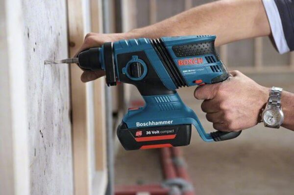 Bosch Professional Compact Cordless Rotary Hammer Drill 36V 2 Batteries & Charger GBH 36 V-EC COMP