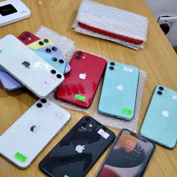 Refurbished Apple Iphone 11 4/128Gb 3 Used Apple Iphone 11 4/128Gb